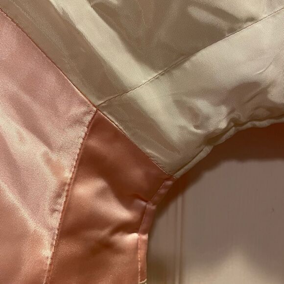 Tree Skirt Vintage Pink and White Satin with a Lace Border 40 inches Round - Picture 14 of 16